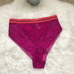 New Victoria’s Secret Women lace panty size M